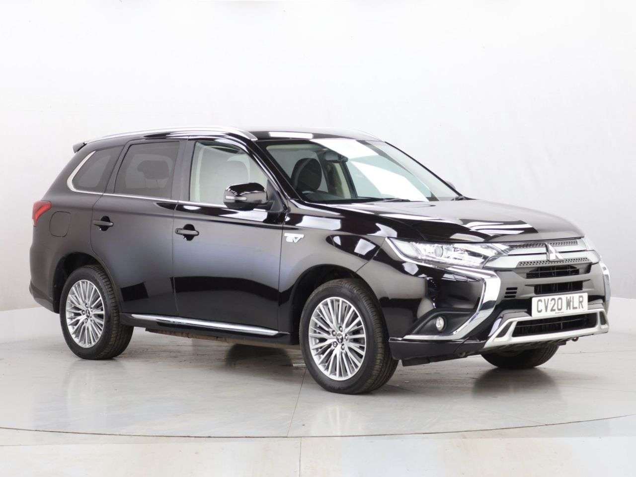 A 2020 MITSUBISHI OUTLANDER 2.4h TwinMotor 13.8kWh Design SUV 5dr Petrol Plug-in Hybrid CVT 4WD Euro 6 A 2020 MITSUBISHI OUTLANDER 2.4h TwinMotor 13.8kWh Design SUV 5dr Petrol Plug-in Hybrid CVT 4WD Euro 6