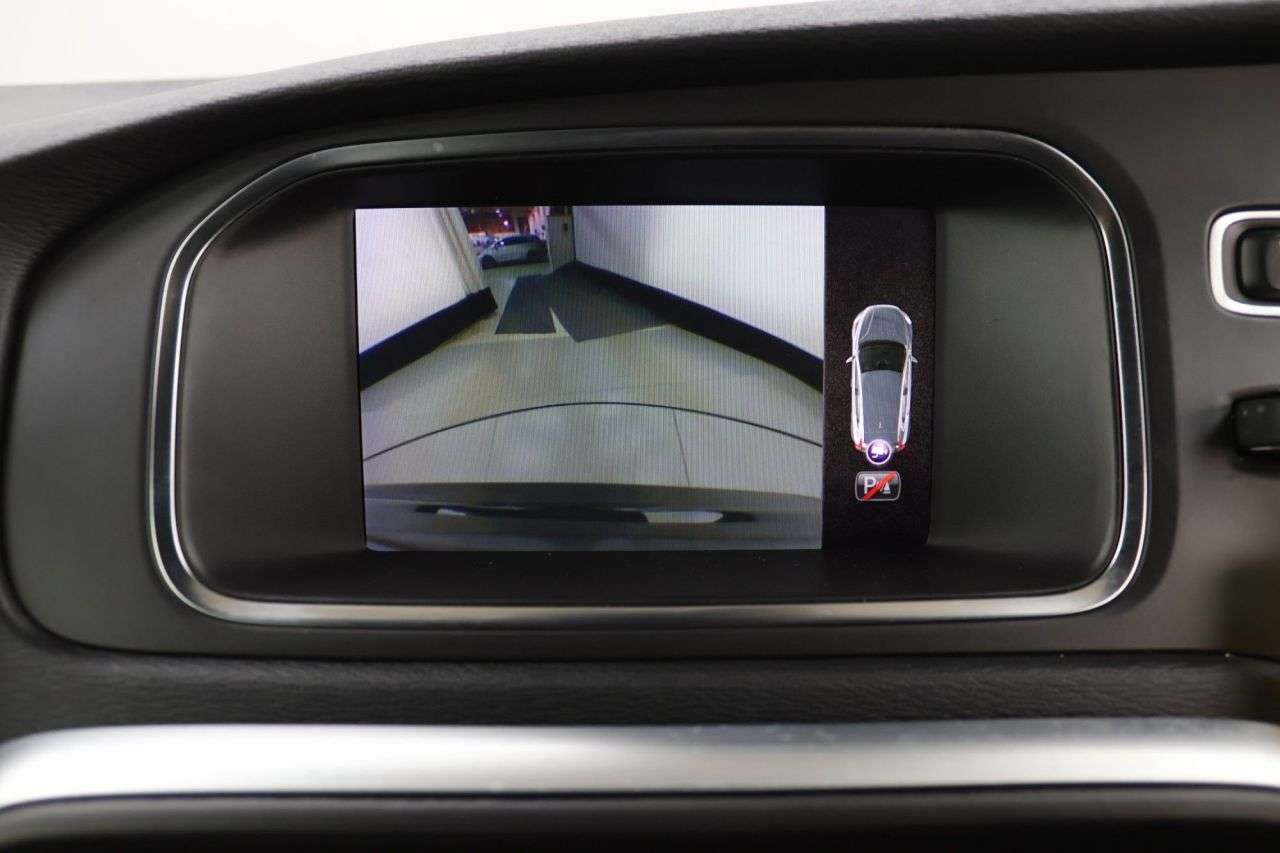 2019 VOLVO V40 2019 VOLVO V40