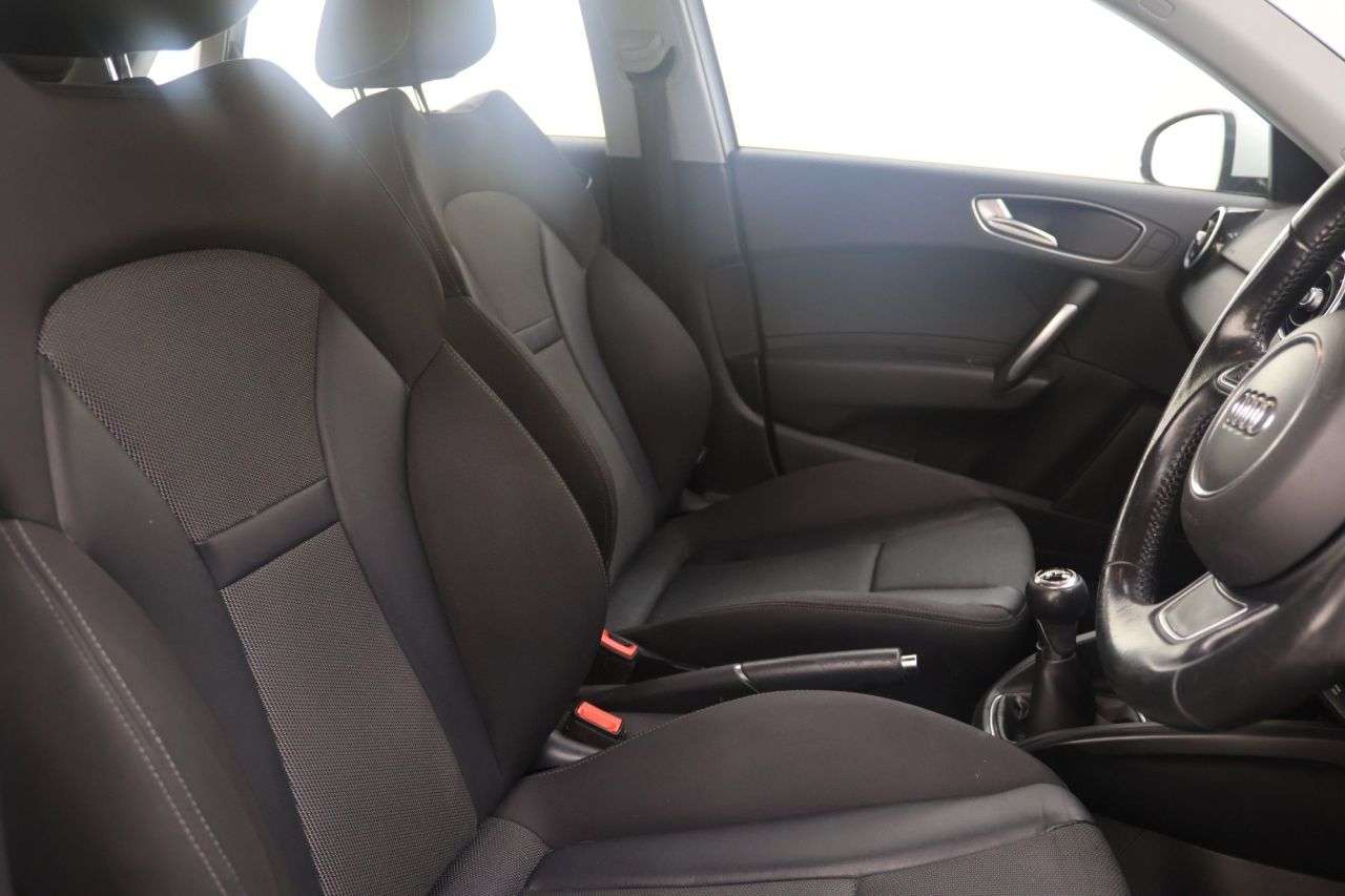 2017 AUDI A1 2017 AUDI A1