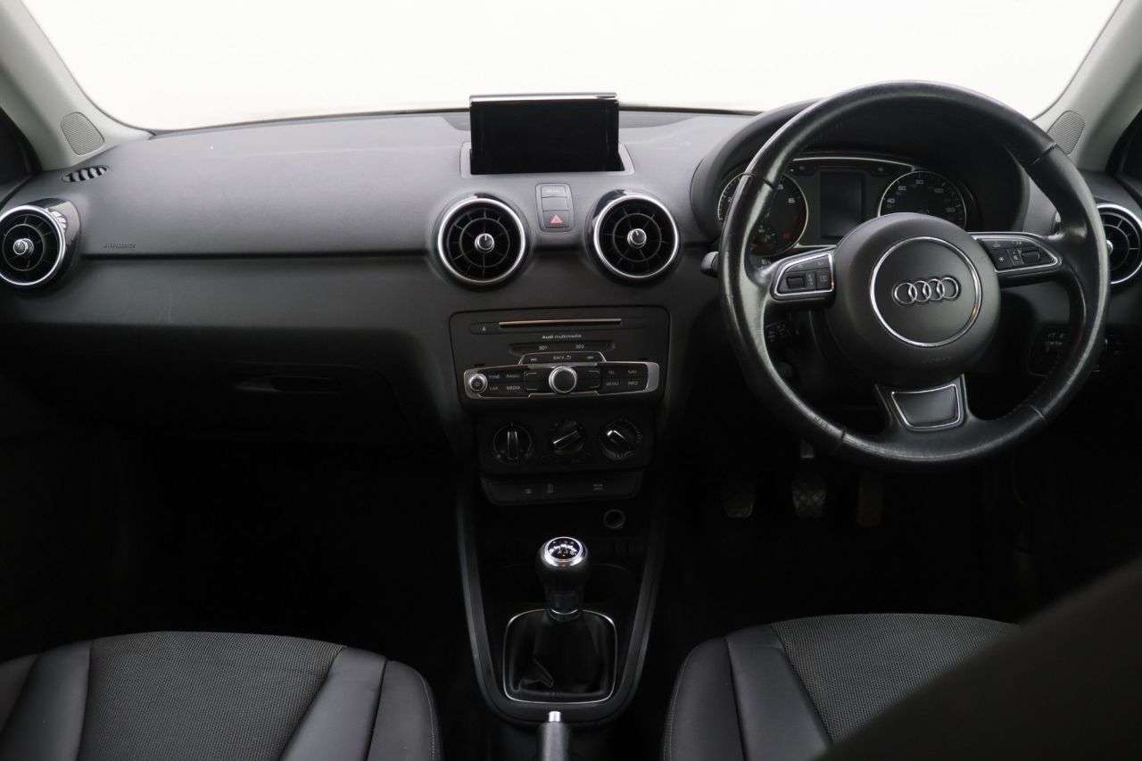 2017 AUDI A1 2017 AUDI A1