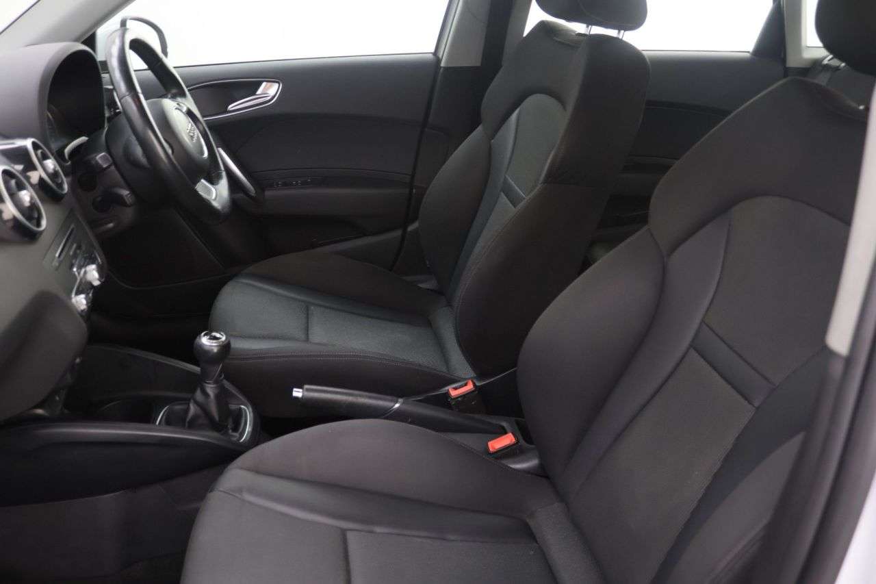 2017 AUDI A1 2017 AUDI A1