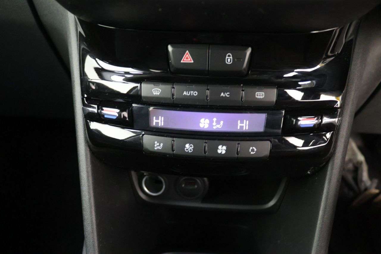 2019 PEUGEOT 208 2019 PEUGEOT 208