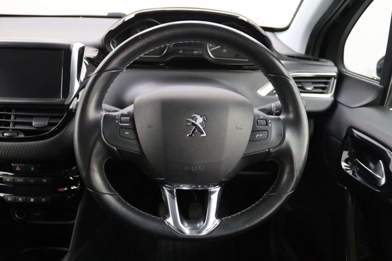 2019 PEUGEOT 208 2019 PEUGEOT 208