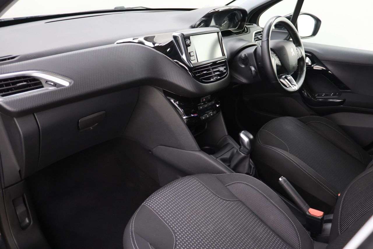 2019 PEUGEOT 208 2019 PEUGEOT 208