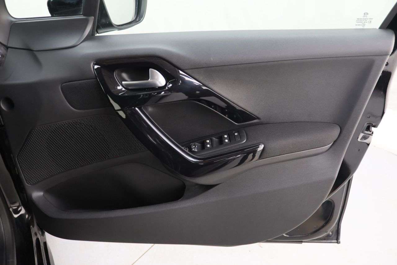 2019 PEUGEOT 208 2019 PEUGEOT 208