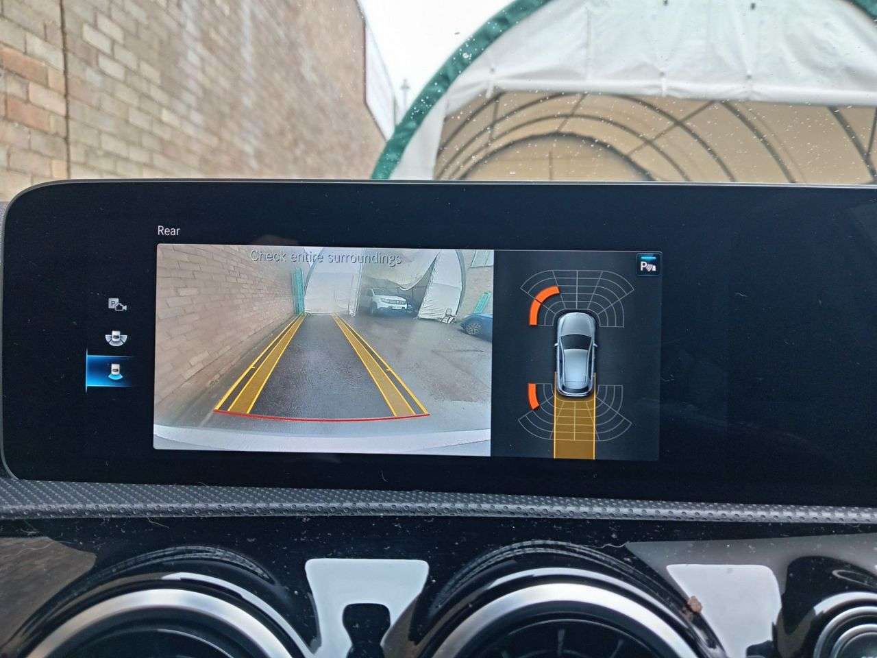 A 2018 MERCEDES-BENZ A CLASS 1.5 A180d Sport (Executive) Hatchback 5dr Diesel 7G-DCT Euro 6 (s/s) (116 p A 2018 MERCEDES-BENZ A CLASS 1.5 A180d Sport (Executive) Hatchback 5dr Diesel 7G-DCT Euro 6 (s/s) (116 p