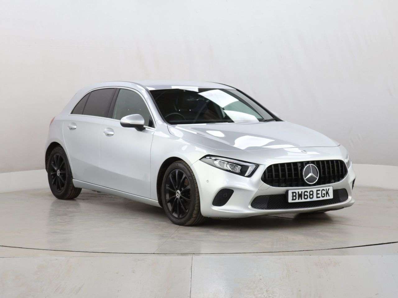 A 2018 MERCEDES-BENZ A CLASS 1.5 A180d Sport (Executive) Hatchback 5dr Diesel 7G-DCT Euro 6 (s/s) (116 p A 2018 MERCEDES-BENZ A CLASS 1.5 A180d Sport (Executive) Hatchback 5dr Diesel 7G-DCT Euro 6 (s/s) (116 p