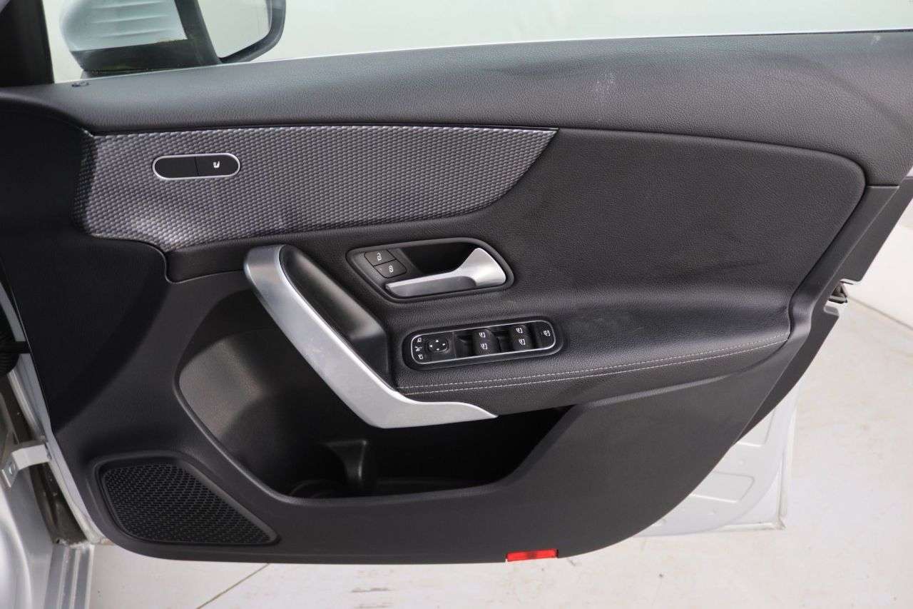 2018 MERCEDES-BENZ A CLASS 2018 MERCEDES-BENZ A CLASS