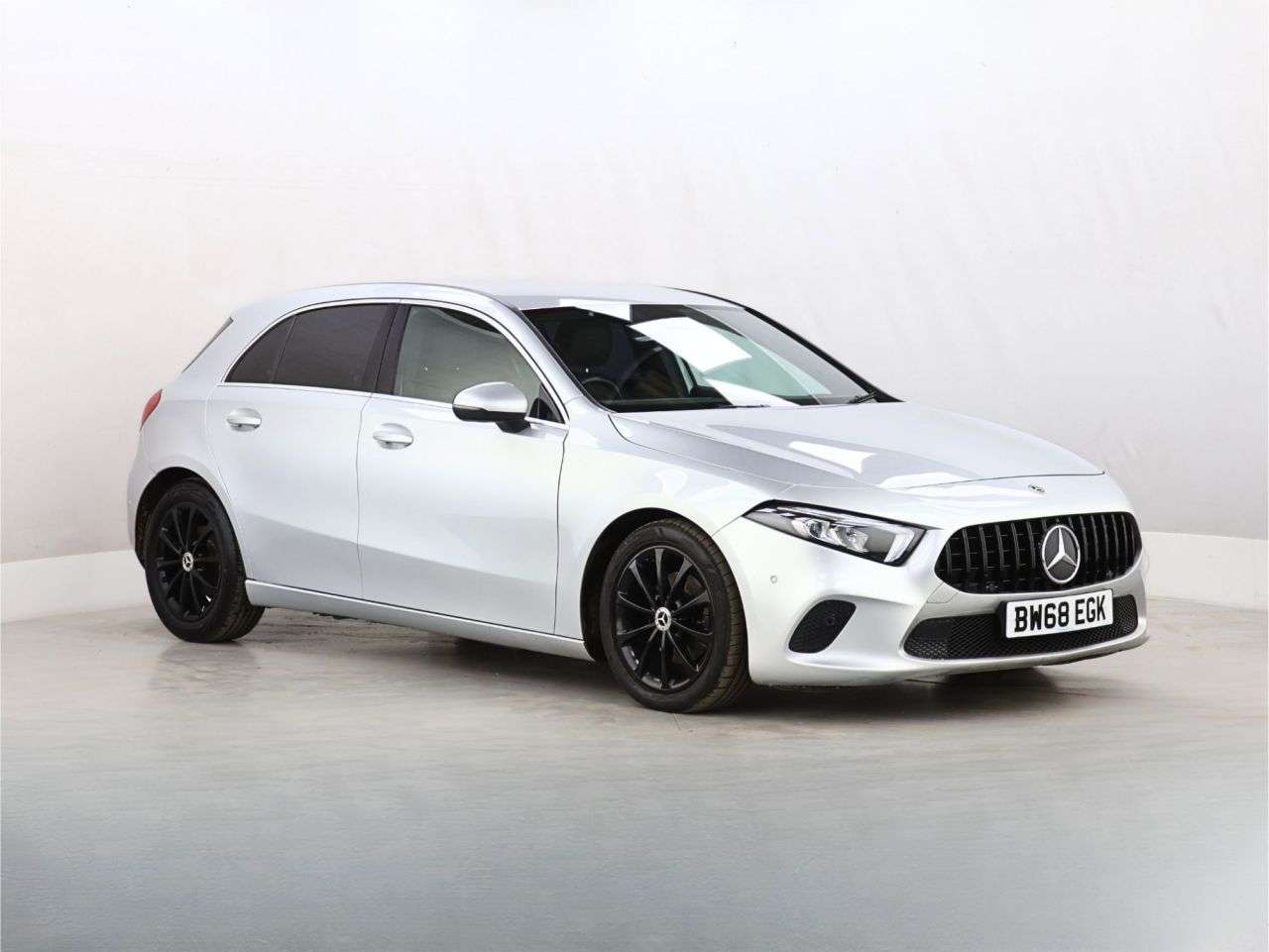 A 2018 MERCEDES-BENZ A CLASS 1.5 A180d Sport (Executive) Hatchback 5dr Diesel 7G-DCT Euro 6 (s/s) (116 p A 2018 MERCEDES-BENZ A CLASS 1.5 A180d Sport (Executive) Hatchback 5dr Diesel 7G-DCT Euro 6 (s/s) (116 p