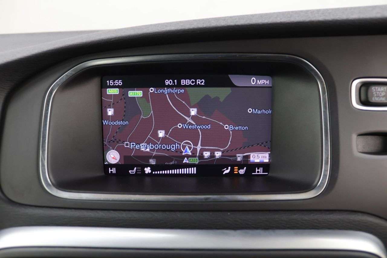 2019 VOLVO V40 2019 VOLVO V40