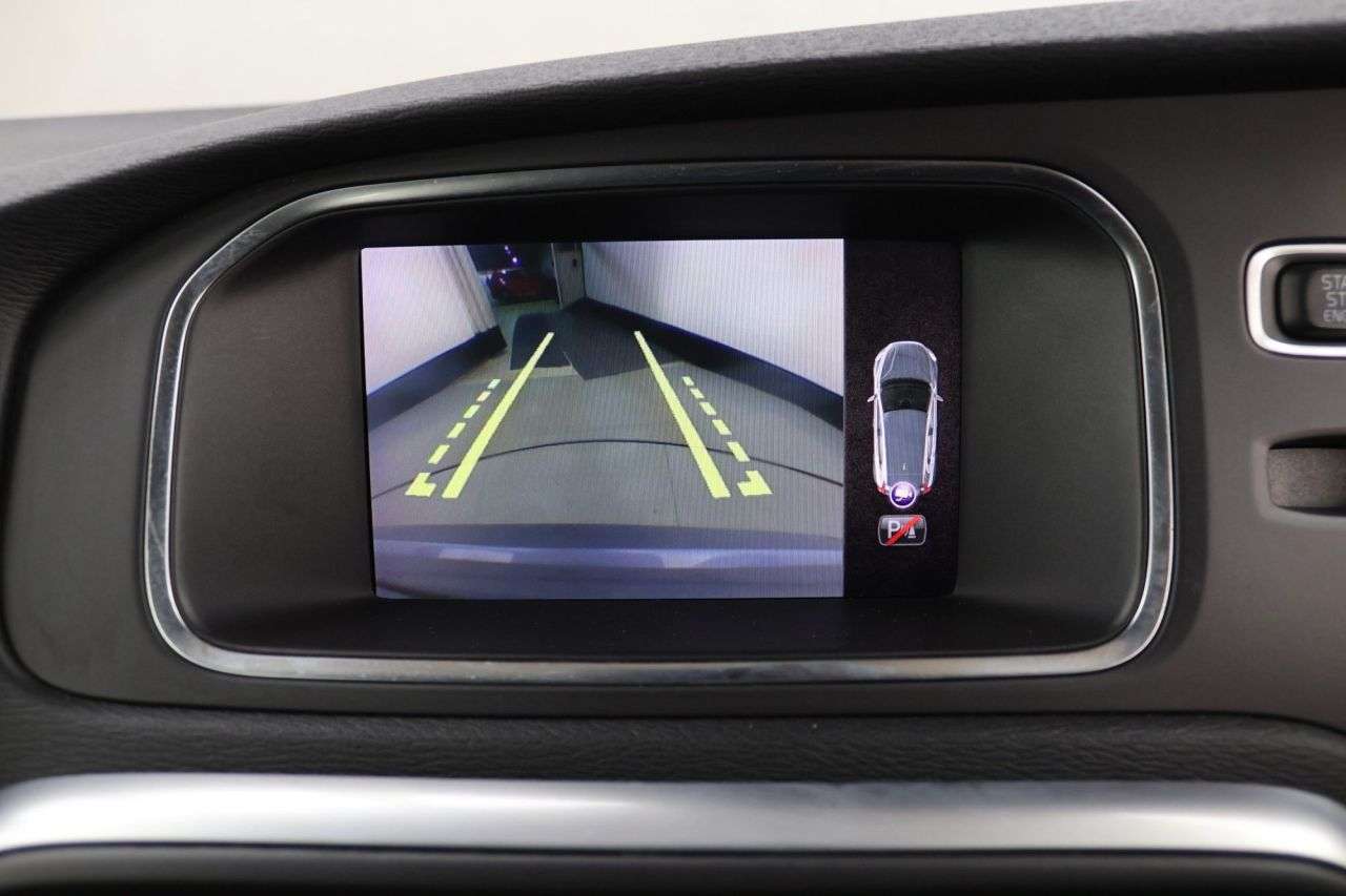 2019 VOLVO V40 2019 VOLVO V40