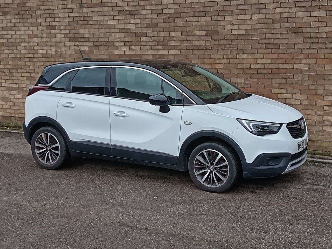 A 2020 VAUXHALL CROSSLAND X 1.2 Turbo GPF Elite SUV 5dr Petrol Manual Euro 6 (s/s) (130 ps) A 2020 VAUXHALL CROSSLAND X 1.2 Turbo GPF Elite SUV 5dr Petrol Manual Euro 6 (s/s) (130 ps)