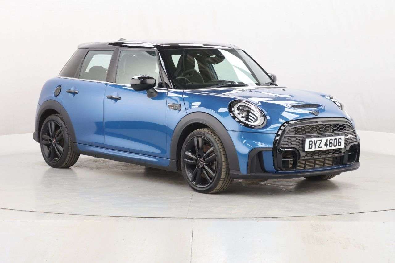 A 2022 MINI HATCH 2.0 Cooper S Sport Hatchback 5dr Petrol Manual Euro 6 (s/s) (178 ps) A 2022 MINI HATCH 2.0 Cooper S Sport Hatchback 5dr Petrol Manual Euro 6 (s/s) (178 ps)