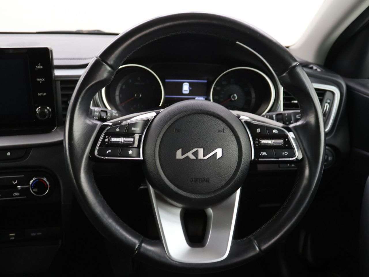 2021 KIA CEED 2021 KIA CEED