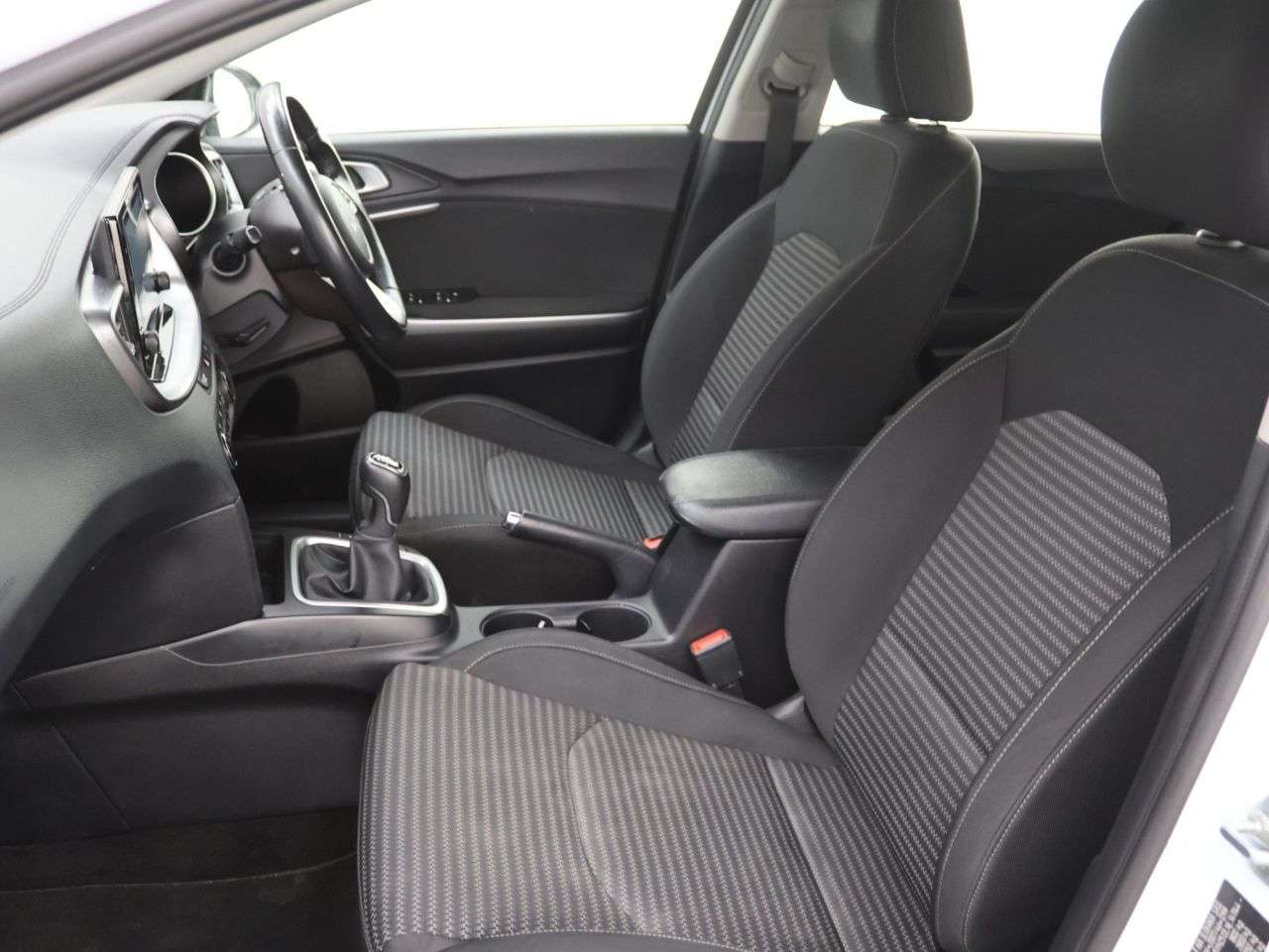 2021 KIA CEED 2021 KIA CEED