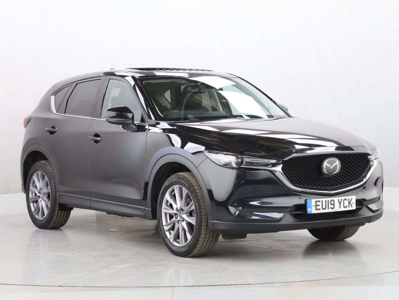 A 2019 MAZDA CX-5 2.0 SKYACTIV-G Sport Nav+ SUV 5dr Petrol Auto Euro 6 (s/s) (165 ps) A 2019 MAZDA CX-5 2.0 SKYACTIV-G Sport Nav+ SUV 5dr Petrol Auto Euro 6 (s/s) (165 ps)