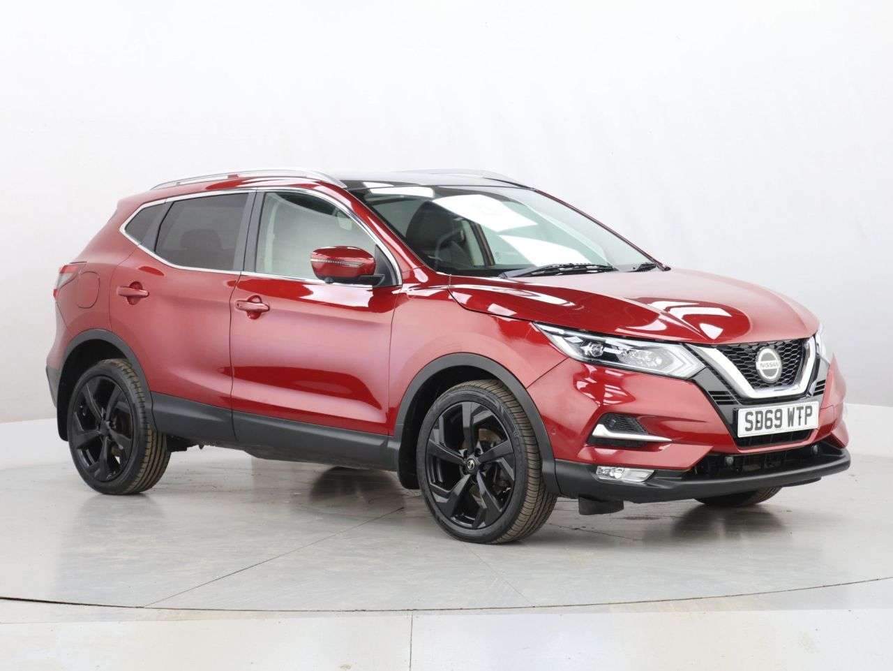 A 2019 NISSAN QASHQAI 1.7 dCi Tekna SUV 5dr Diesel Manual Euro 6 (s/s) (150 ps) A 2019 NISSAN QASHQAI 1.7 dCi Tekna SUV 5dr Diesel Manual Euro 6 (s/s) (150 ps)