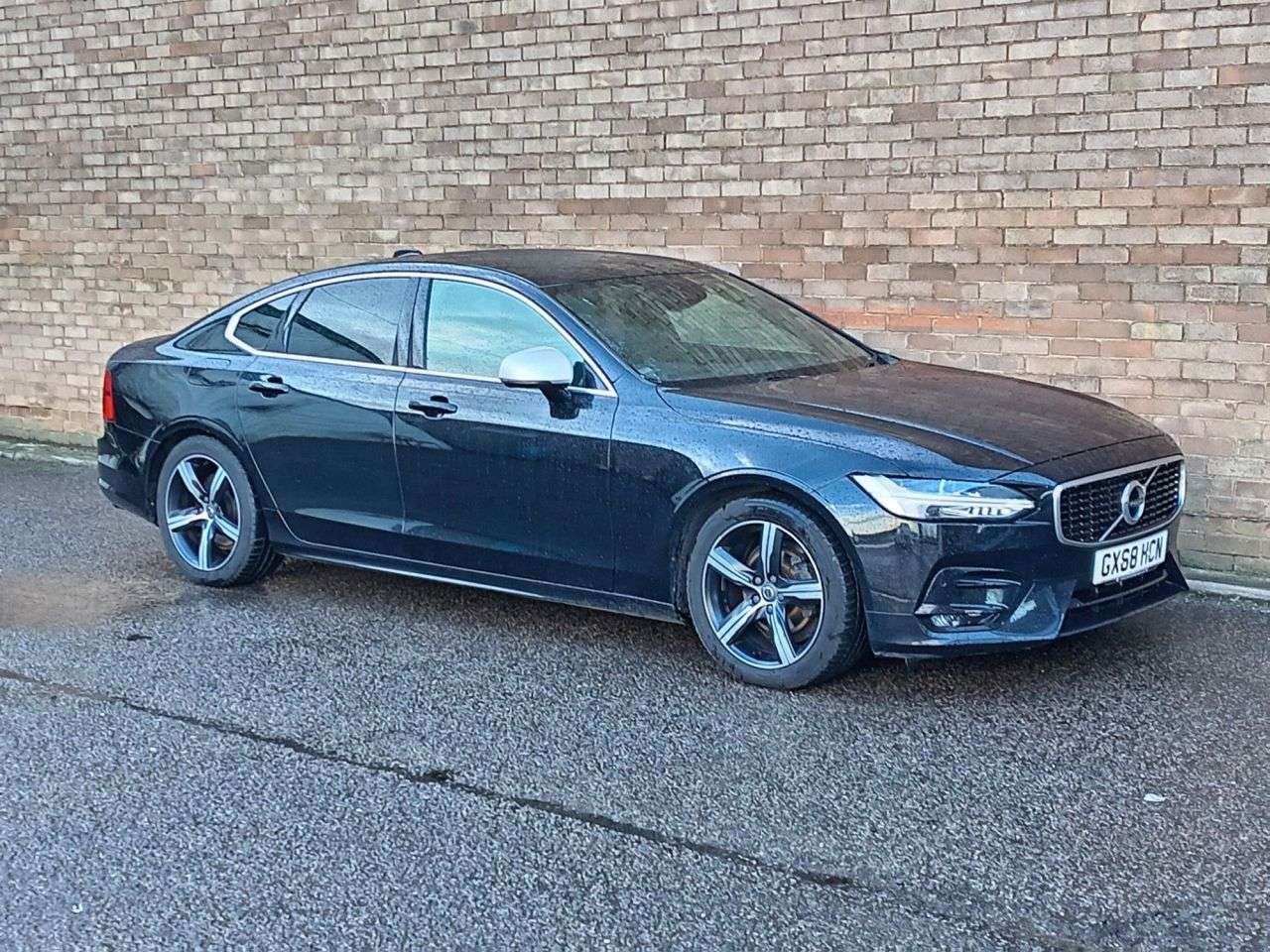 A 2018 VOLVO S90 2.0 D4 R-Design Saloon 4dr Diesel Auto Euro 6 (s/s) (190 ps) A 2018 VOLVO S90 2.0 D4 R-Design Saloon 4dr Diesel Auto Euro 6 (s/s) (190 ps)