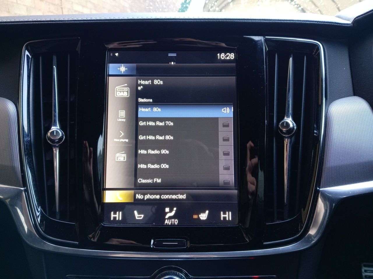 2018 VOLVO S90 2018 VOLVO S90