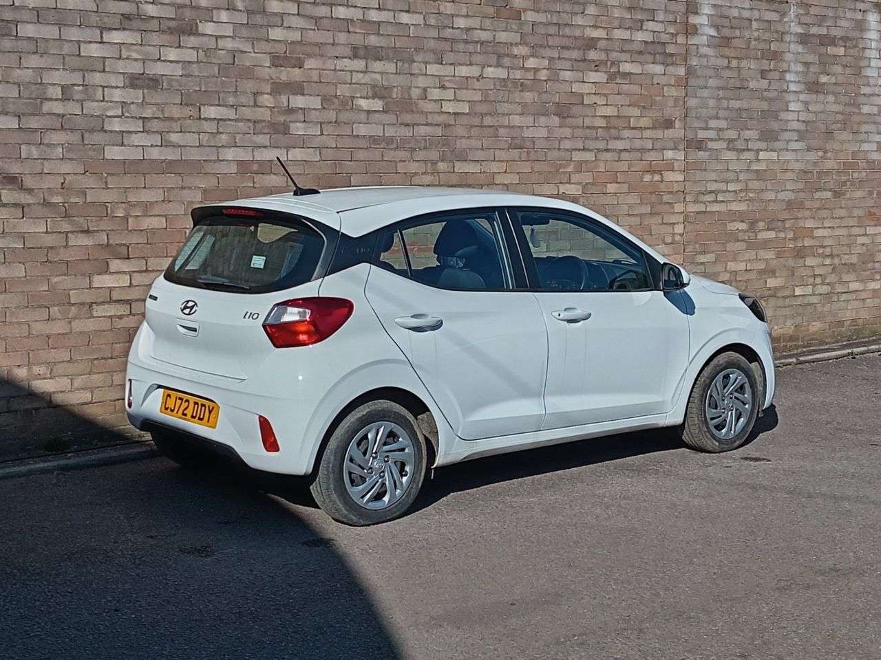 A 2023 HYUNDAI I10 1.0 SE Hatchback 5dr Petrol Manual Euro 6 (s/s) (67 ps) A 2023 HYUNDAI I10 1.0 SE Hatchback 5dr Petrol Manual Euro 6 (s/s) (67 ps)