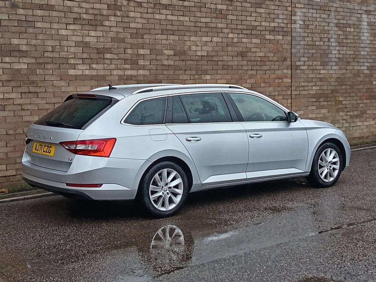 A 2021 SKODA SUPERB 1.4 TSI iV 13kWh SE Technology Estate 5dr Petrol Plug-in Hybrid DSG Euro 6 A 2021 SKODA SUPERB 1.4 TSI iV 13kWh SE Technology Estate 5dr Petrol Plug-in Hybrid DSG Euro 6