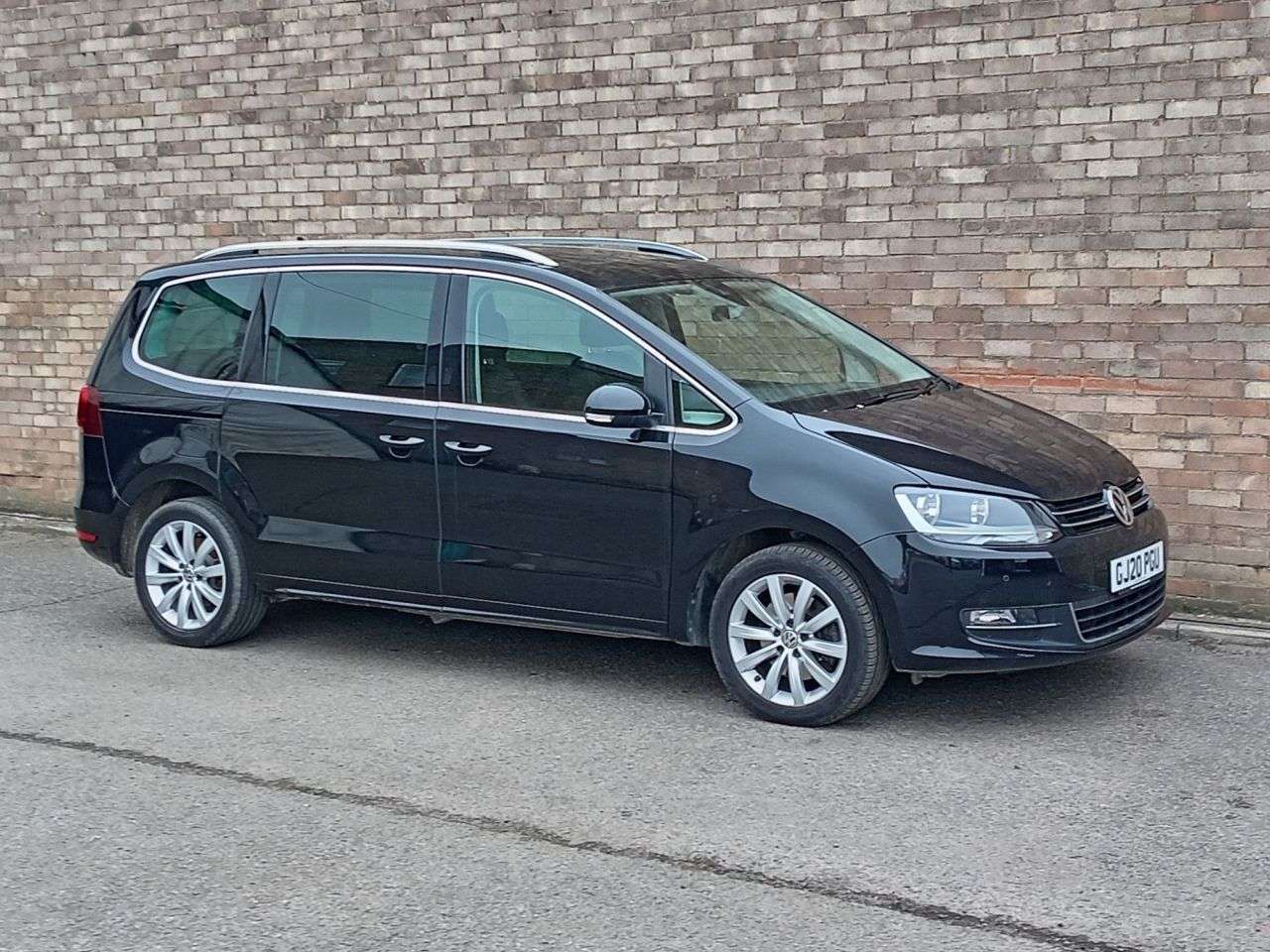 A 2020 VOLKSWAGEN SHARAN 2.0 TDI SEL MPV 5dr Diesel DSG Euro 6 (s/s) (150 ps) A 2020 VOLKSWAGEN SHARAN 2.0 TDI SEL MPV 5dr Diesel DSG Euro 6 (s/s) (150 ps)