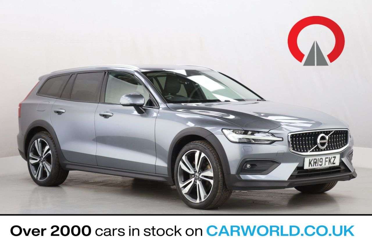 A 2019 VOLVO V60 CROSS COUNTRY 2.0 D4 Plus Estate 5dr Diesel Auto AWD Euro 6 (s/s) (190 ps) A 2019 VOLVO V60 CROSS COUNTRY 2.0 D4 Plus Estate 5dr Diesel Auto AWD Euro 6 (s/s) (190 ps)