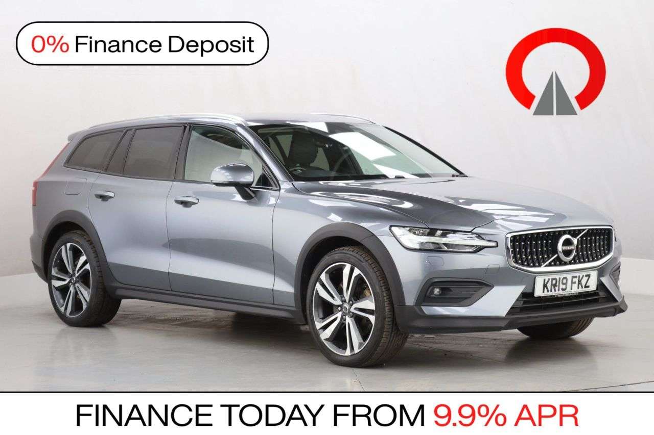 A 2019 VOLVO V60 CROSS COUNTRY 2.0 D4 Plus Estate 5dr Diesel Auto AWD Euro 6 (s/s) (190 ps) A 2019 VOLVO V60 CROSS COUNTRY 2.0 D4 Plus Estate 5dr Diesel Auto AWD Euro 6 (s/s) (190 ps)