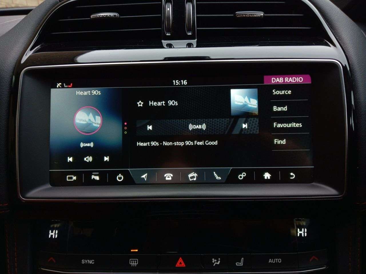 2019 JAGUAR F-PACE 2019 JAGUAR F-PACE