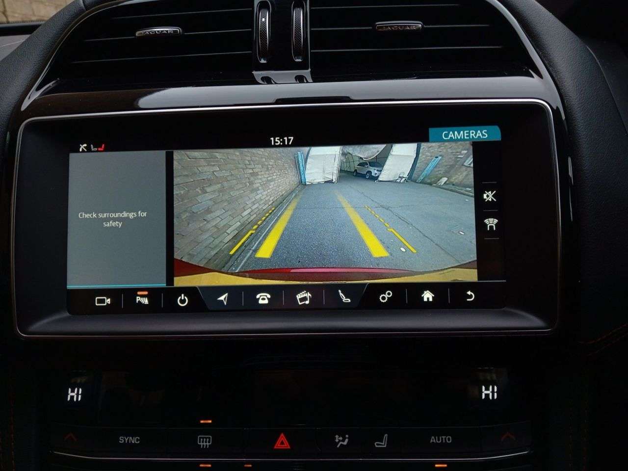 A 2019 JAGUAR F-PACE 2.0 D180 R-Sport SUV 5dr Diesel Auto AWD Euro 6 (s/s) (180 ps) A 2019 JAGUAR F-PACE 2.0 D180 R-Sport SUV 5dr Diesel Auto AWD Euro 6 (s/s) (180 ps)