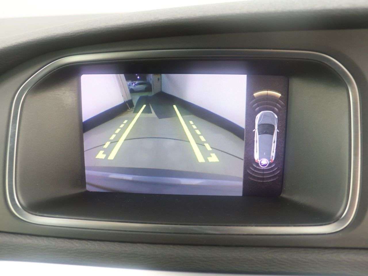 2019 VOLVO V40 2019 VOLVO V40