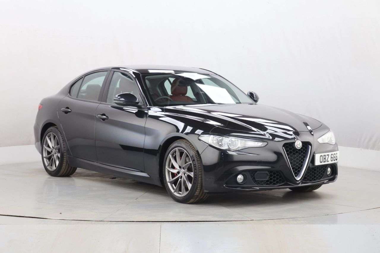 A 2018 ALFA ROMEO GIULIA 2.0T Super Saloon 4dr Petrol Auto Euro 6 (s/s) (200 ps) A 2018 ALFA ROMEO GIULIA 2.0T Super Saloon 4dr Petrol Auto Euro 6 (s/s) (200 ps)