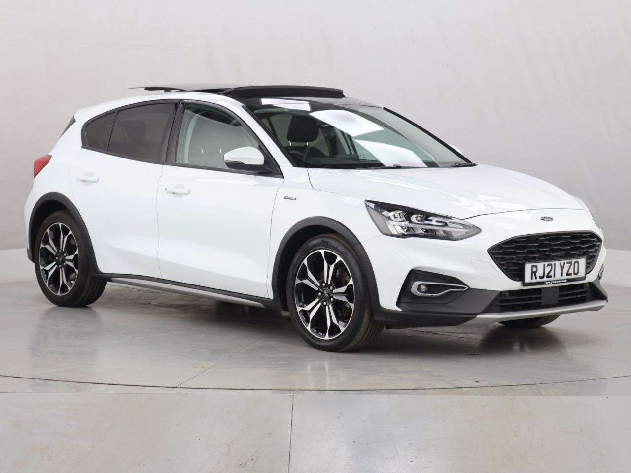 A 2021 FORD FOCUS 1.0T EcoBoost Active X Hatchback 5dr Petrol Manual Euro 6 (s/s) (125 ps) A 2021 FORD FOCUS 1.0T EcoBoost Active X Hatchback 5dr Petrol Manual Euro 6 (s/s) (125 ps)