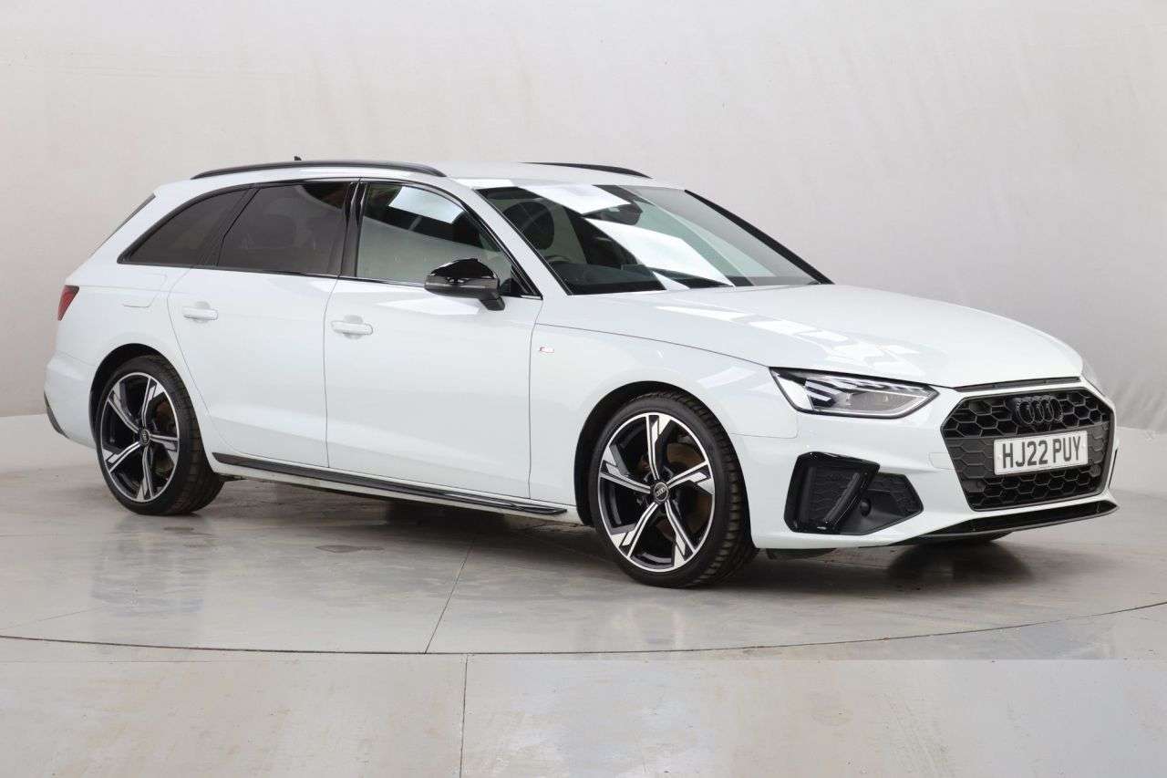 A 2022 AUDI A4 AVANT 2.0 TFSI 35 Black Edition Estate 5dr Petrol Manual Euro 6 (s/s) (150 ps) A 2022 AUDI A4 AVANT 2.0 TFSI 35 Black Edition Estate 5dr Petrol Manual Euro 6 (s/s) (150 ps)