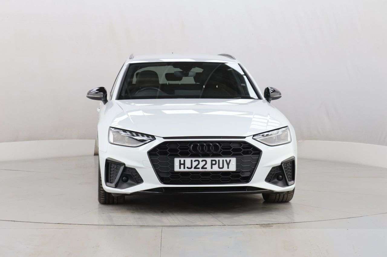 A 2022 AUDI A4 AVANT 2.0 TFSI 35 Black Edition Estate 5dr Petrol Manual Euro 6 (s/s) (150 ps) A 2022 AUDI A4 AVANT 2.0 TFSI 35 Black Edition Estate 5dr Petrol Manual Euro 6 (s/s) (150 ps)
