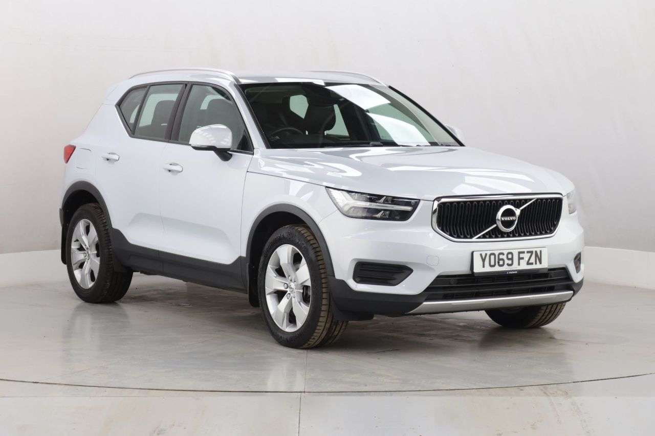 A 2020 VOLVO XC40 2.0 D3 Momentum SUV 5dr Diesel Manual Euro 6 (s/s) (150 ps) A 2020 VOLVO XC40 2.0 D3 Momentum SUV 5dr Diesel Manual Euro 6 (s/s) (150 ps)