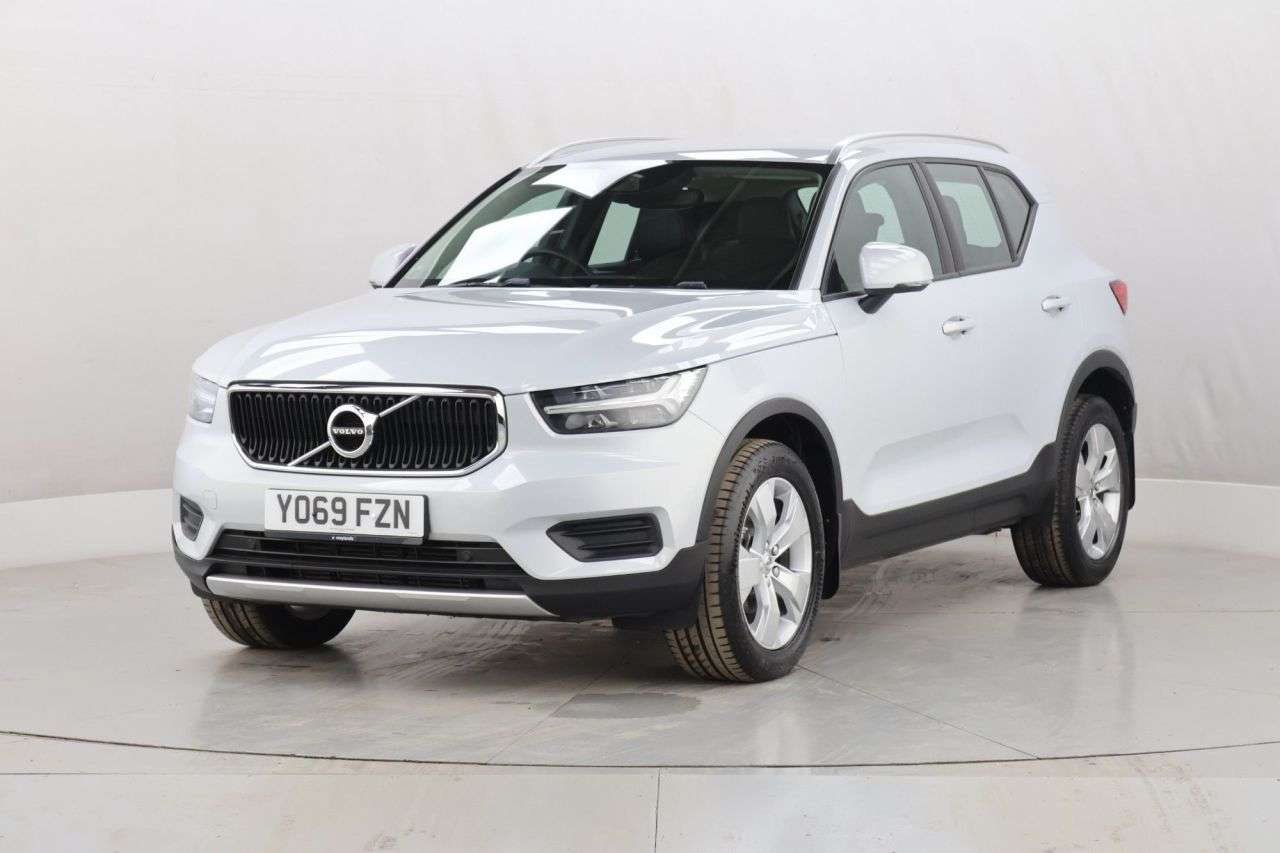 2020 VOLVO XC40 2020 VOLVO XC40
