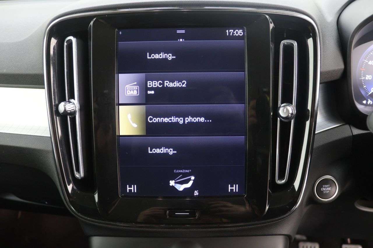 2020 VOLVO XC40 2020 VOLVO XC40