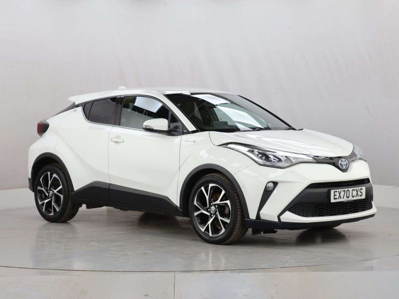 A 2020 TOYOTA C-HR 1.8 VVT-h Design SUV 5dr Petrol Hybrid CVT Euro 6 (s/s) (122 ps) A 2020 TOYOTA C-HR 1.8 VVT-h Design SUV 5dr Petrol Hybrid CVT Euro 6 (s/s) (122 ps)