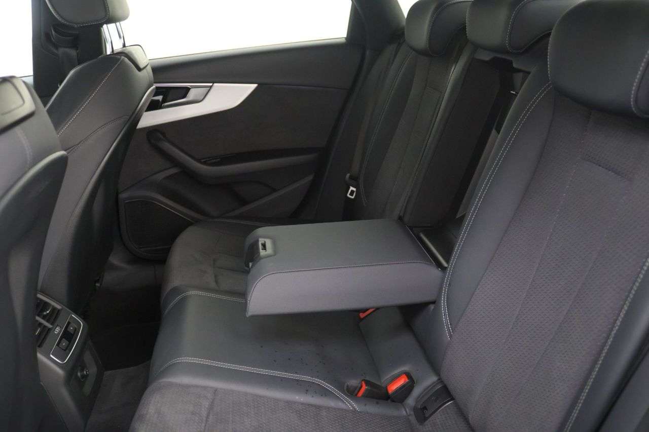 2022 AUDI A4 2022 AUDI A4