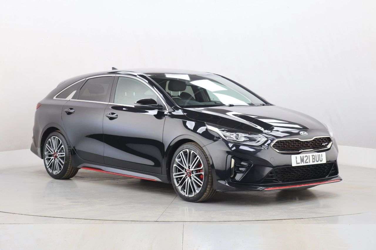 A 2021 KIA PROCEED 1.6 T-GDi GT Shooting Brake 5dr Petrol DCT Euro 6 (s/s) (201 bhp) A 2021 KIA PROCEED 1.6 T-GDi GT Shooting Brake 5dr Petrol DCT Euro 6 (s/s) (201 bhp)