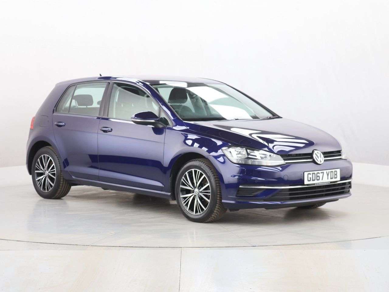 A 2018 VOLKSWAGEN GOLF 1.4 TSI SE Hatchback 5dr Petrol Manual Euro 6 (s/s) (125 ps) A 2018 VOLKSWAGEN GOLF 1.4 TSI SE Hatchback 5dr Petrol Manual Euro 6 (s/s) (125 ps)