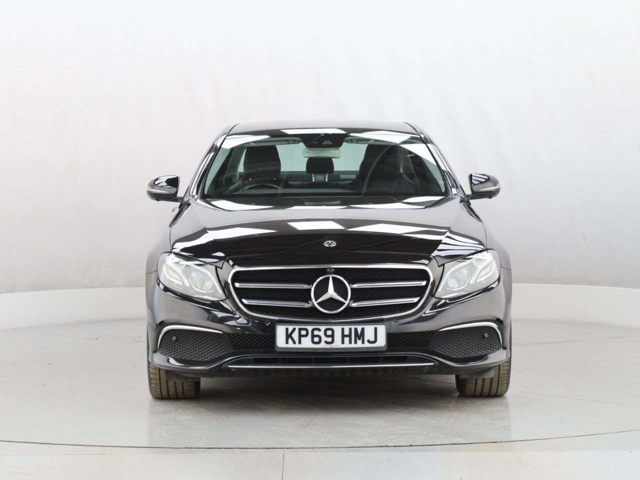 A 2019 MERCEDES-BENZ E CLASS 2.0 E220d SE (Premium) Saloon 4dr Diesel G-Tronic+ Euro 6 (s/s) (194 ps) A 2019 MERCEDES-BENZ E CLASS 2.0 E220d SE (Premium) Saloon 4dr Diesel G-Tronic+ Euro 6 (s/s) (194 ps)