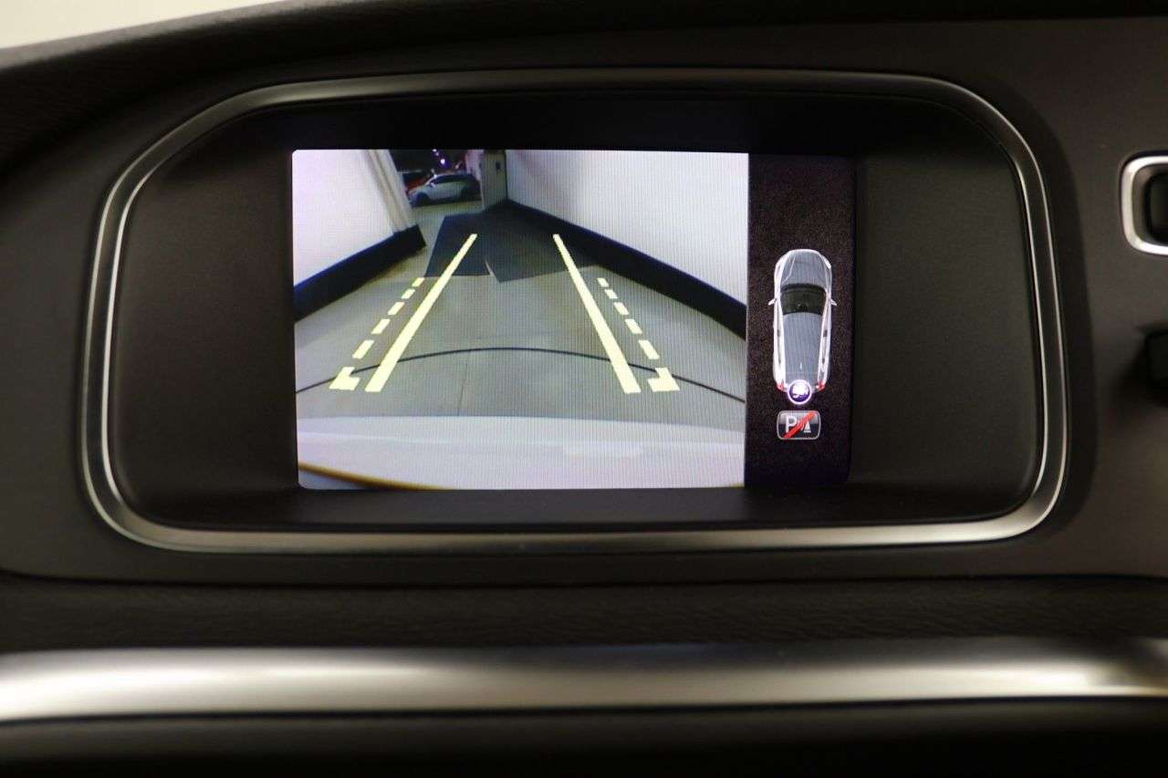 2019 VOLVO V40 2019 VOLVO V40