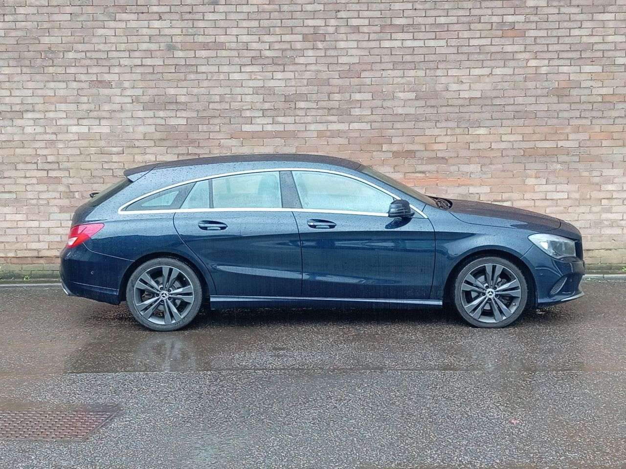 A 0 MERCEDES-BENZ CLA 1.6 CLA180 Sport Shooting Brake 5dr Petrol 7G-DCT Euro 6 (s/s) (122 ps) A 0 MERCEDES-BENZ CLA 1.6 CLA180 Sport Shooting Brake 5dr Petrol 7G-DCT Euro 6 (s/s) (122 ps)