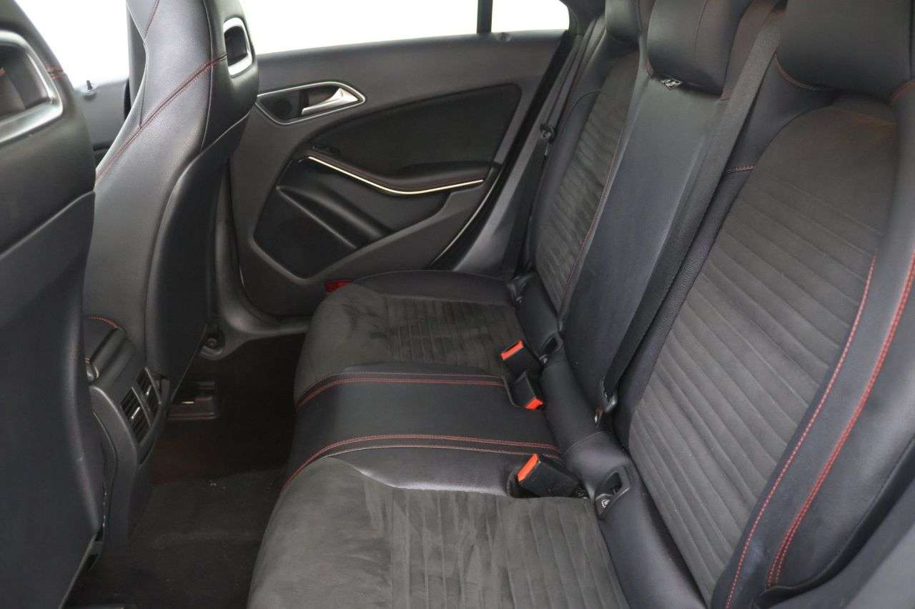 0 MERCEDES-BENZ CLA 0 MERCEDES-BENZ CLA