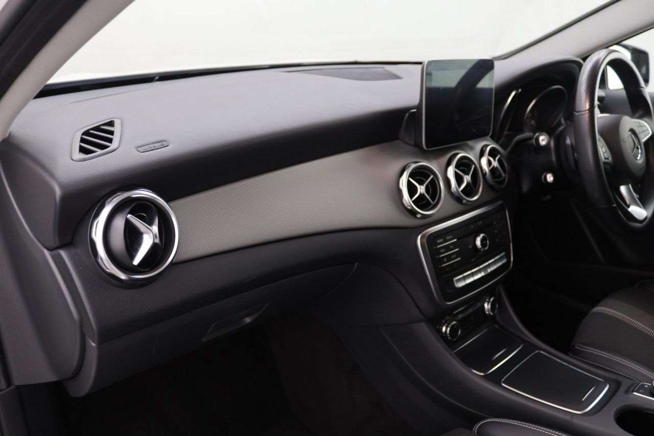 2019 MERCEDES-BENZ GLA CLASS 2019 MERCEDES-BENZ GLA CLASS