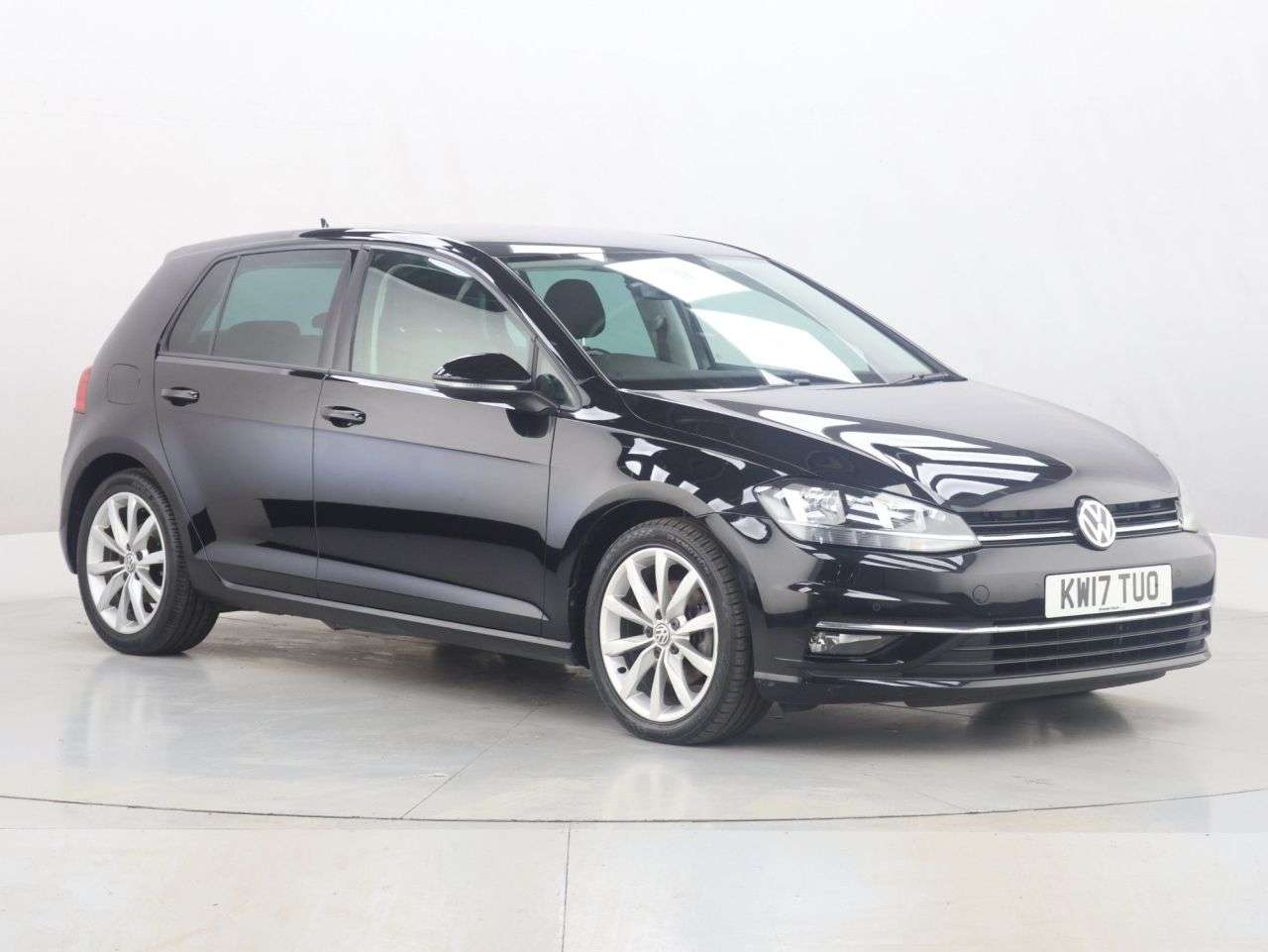 A 2017 VOLKSWAGEN GOLF 2.0 TDI BlueMotion Tech GT Hatchback 5dr Diesel Manual Euro 6 (s/s) (150 ps A 2017 VOLKSWAGEN GOLF 2.0 TDI BlueMotion Tech GT Hatchback 5dr Diesel Manual Euro 6 (s/s) (150 ps
