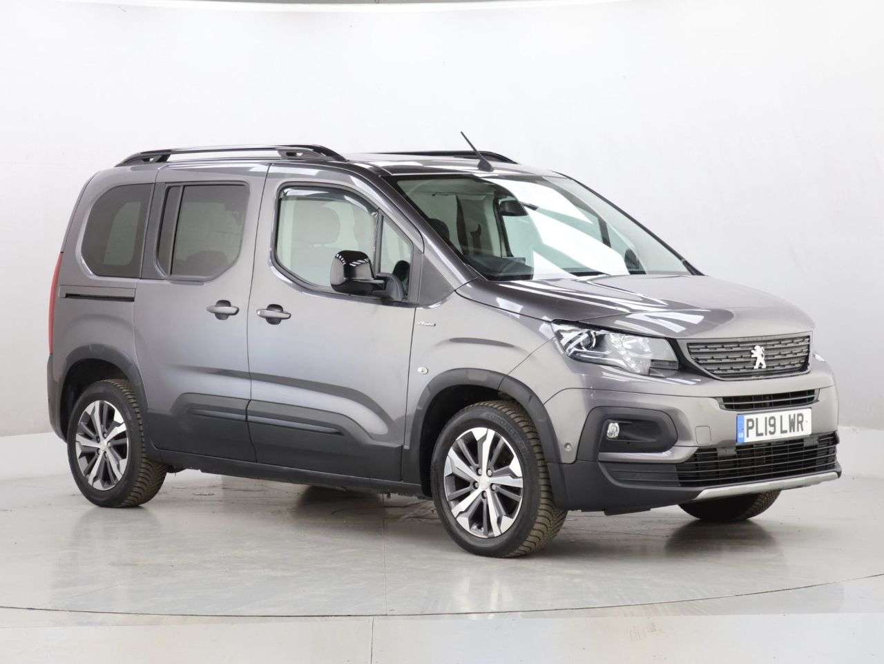 A 2019 PEUGEOT RIFTER 1.5 BlueHDi GT Line Standard MPV 5dr Diesel EAT Euro 6 (s/s) (130 ps) A 2019 PEUGEOT RIFTER 1.5 BlueHDi GT Line Standard MPV 5dr Diesel EAT Euro 6 (s/s) (130 ps)