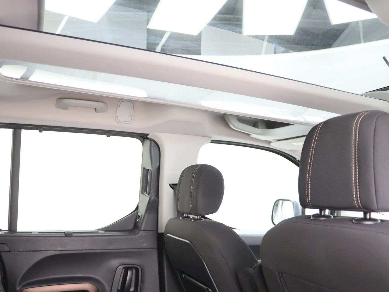 A 2019 PEUGEOT RIFTER 1.5 BlueHDi GT Line Standard MPV 5dr Diesel EAT Euro 6 (s/s) (130 ps) A 2019 PEUGEOT RIFTER 1.5 BlueHDi GT Line Standard MPV 5dr Diesel EAT Euro 6 (s/s) (130 ps)